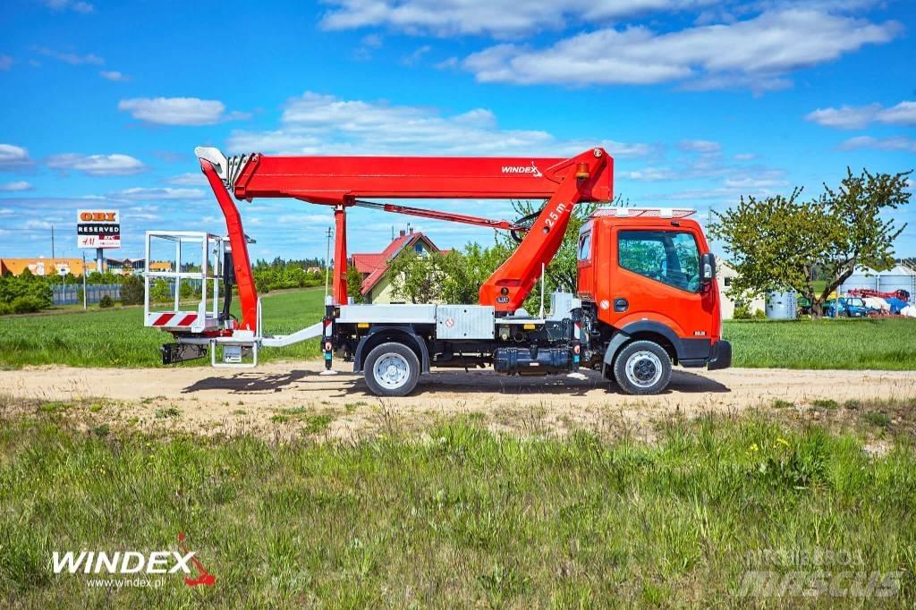 Palfinger P 250 BK Platforme aeriene montate pe camion