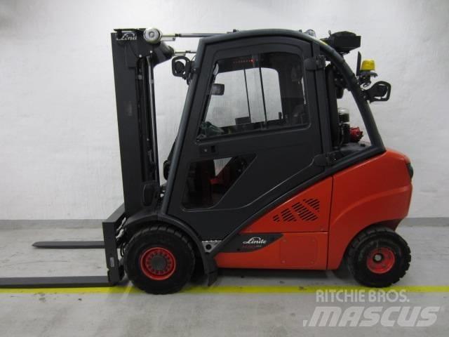 Linde H 30 D-03 Stivuitor diesel
