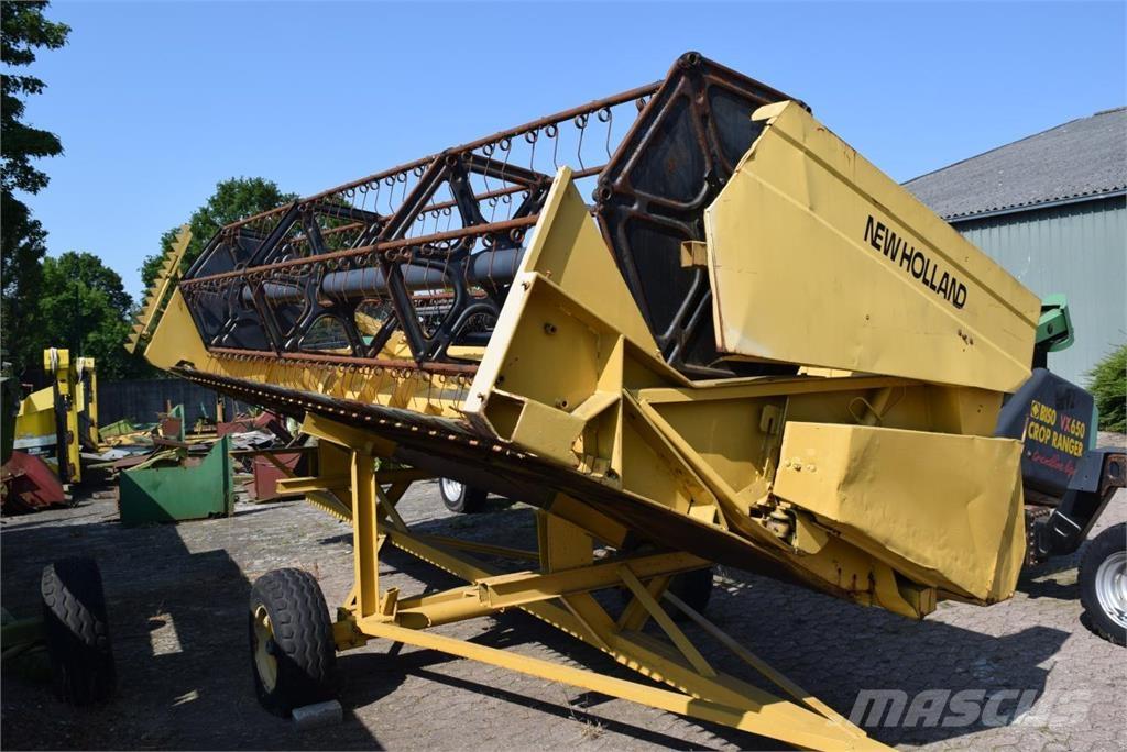 New Holland TC 56 Combine de secerat