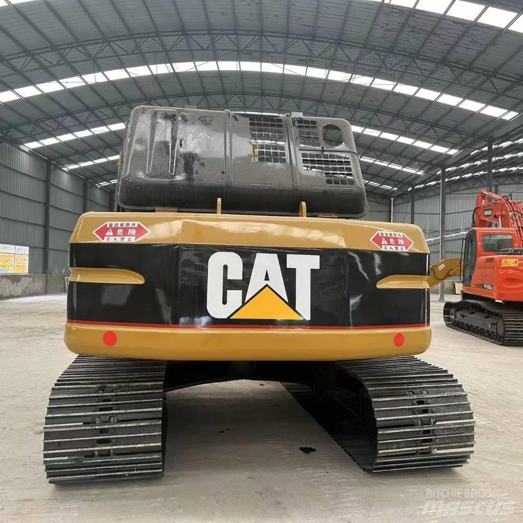 CAT 320B Excavatoare pe șenile
