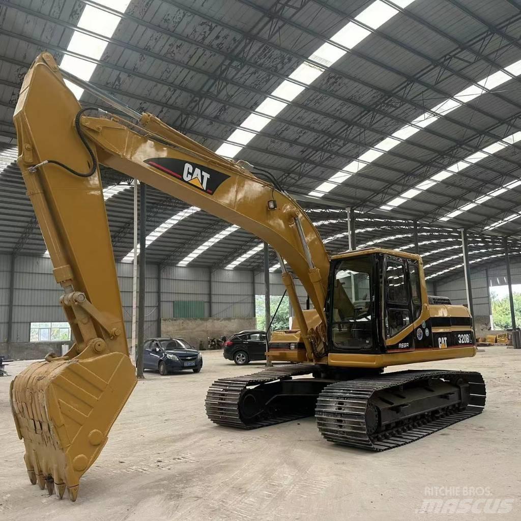 CAT 320B Excavatoare pe șenile
