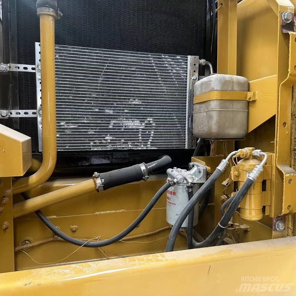 CAT 320B Excavatoare pe șenile
