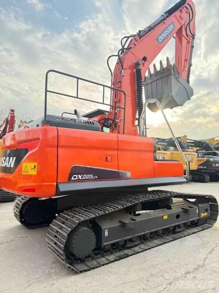 Doosan DX 225 LCA Excavatoare 7t - 12t