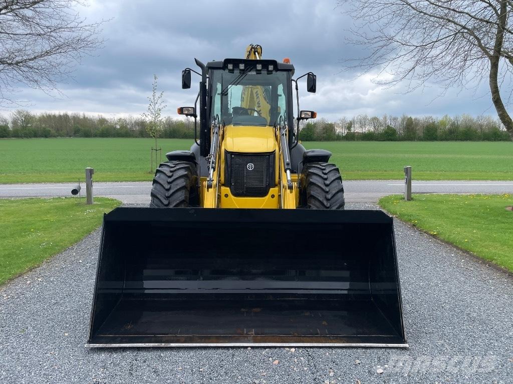 New Holland B115C Buldoexcavatoare