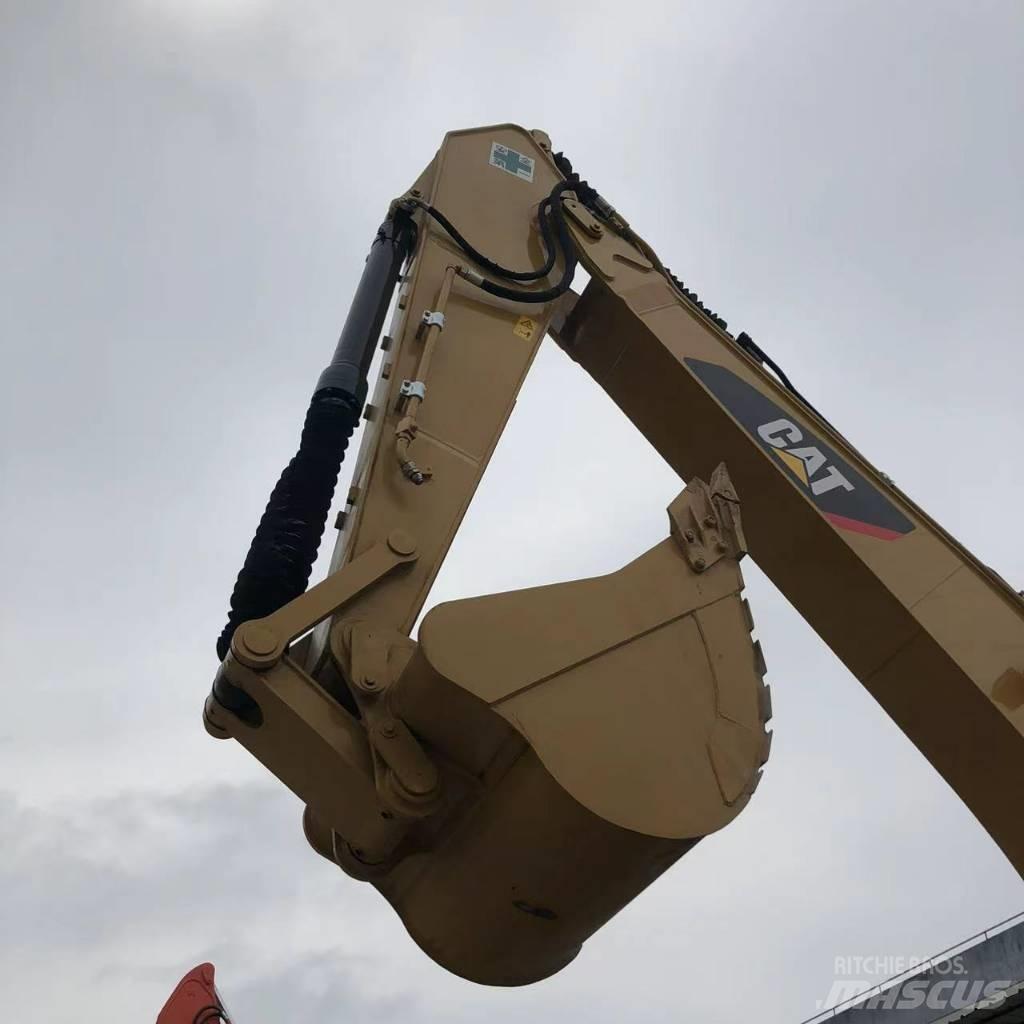 CAT 330D2L Excavatoare pe șenile
