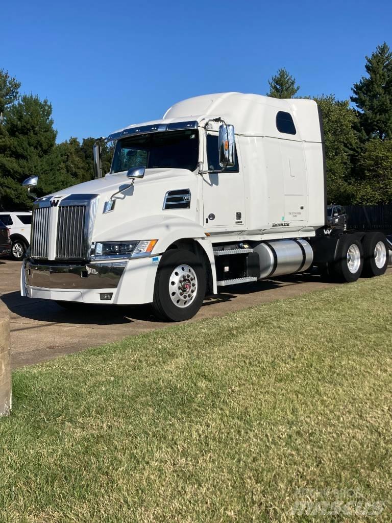 Western Star 5700 XE Autotractoare
