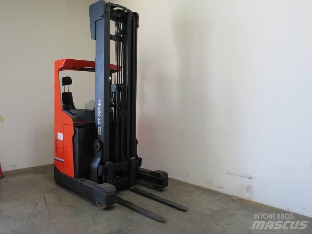 BT RRE160HE Stivuitor cu catarg retractabil