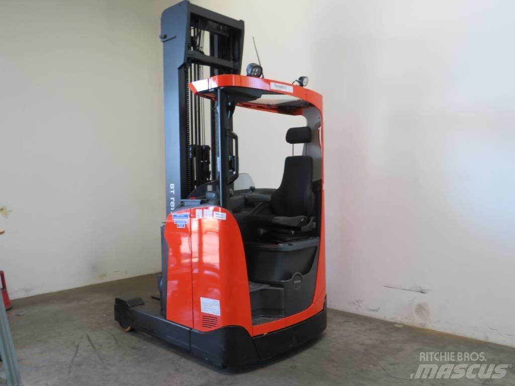 BT RRE160HE Stivuitor cu catarg retractabil