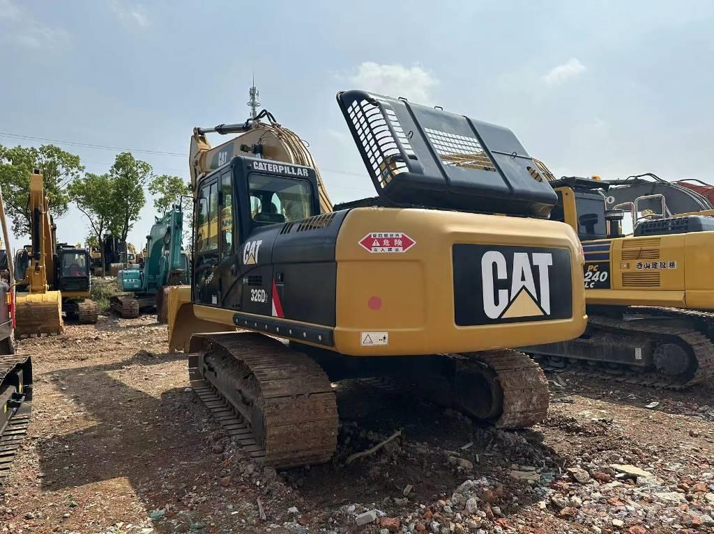 CAT 326D Excavatoare pe șenile
