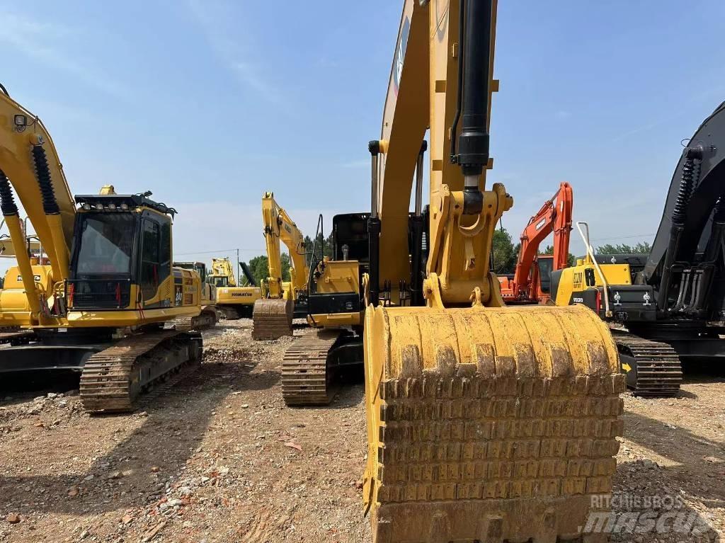 CAT 326D Excavatoare pe șenile
