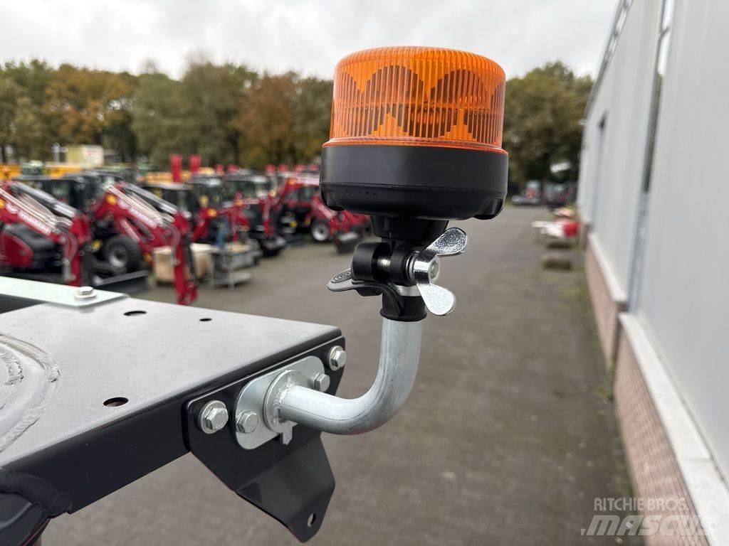 Yanmar V7 Incarcator pe pneuri
