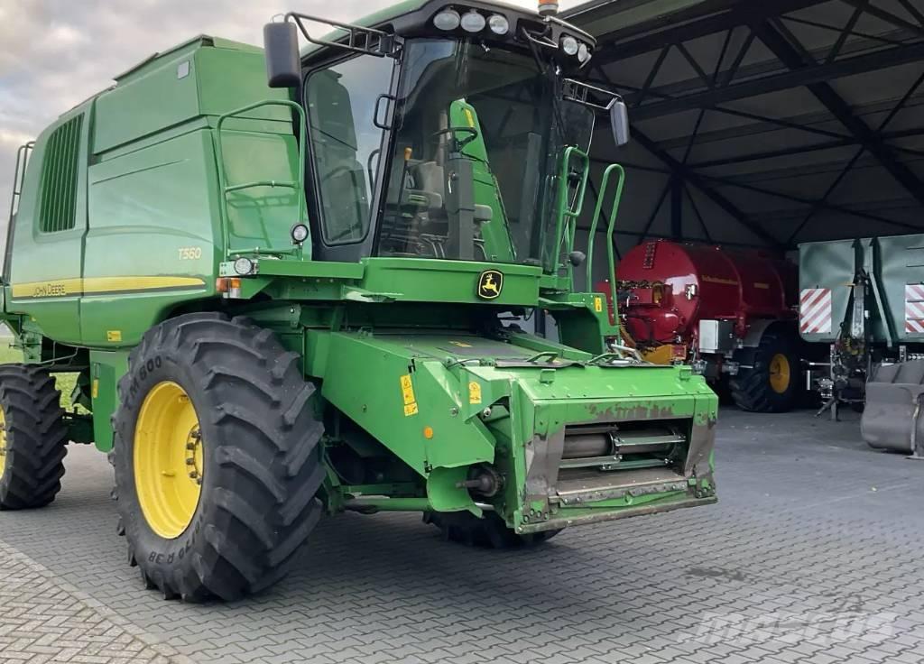 John Deere T 560 Combine de secerat