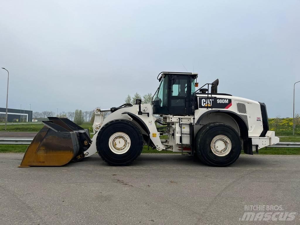 CAT 980M Incarcator pe pneuri