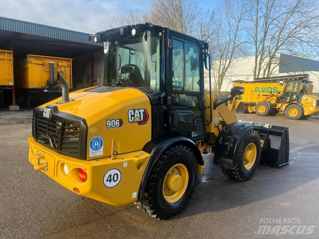 CAT 906 Incarcator pe pneuri