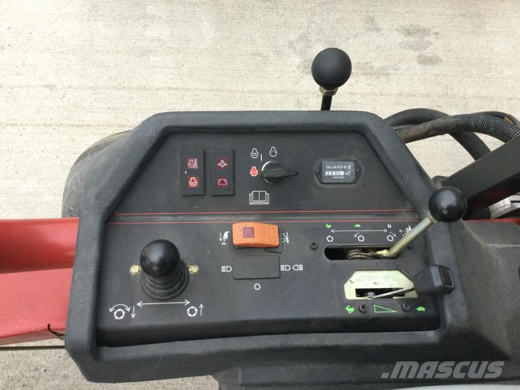 Toro 3250D Riding mowers