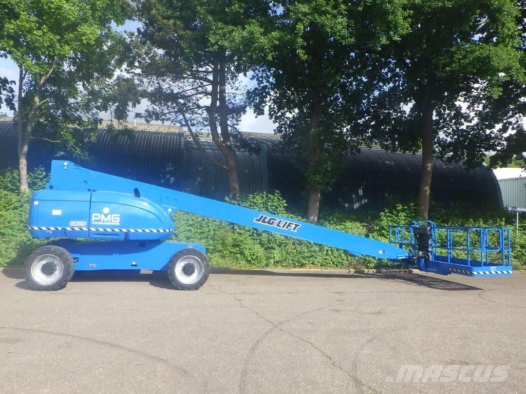 JLG 680S Nacele cu brat telescopic