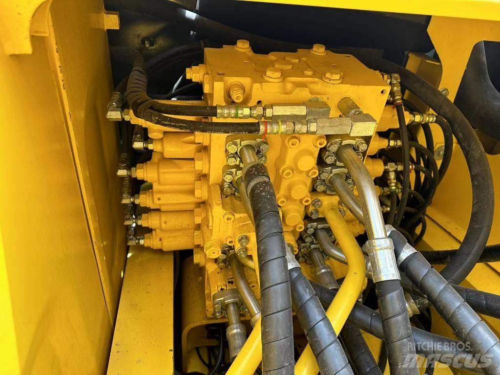 Komatsu PC 240 Excavatoare pe șenile
