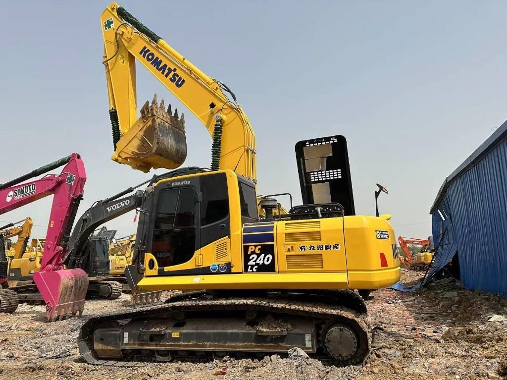 Komatsu PC 240 Excavatoare pe șenile
