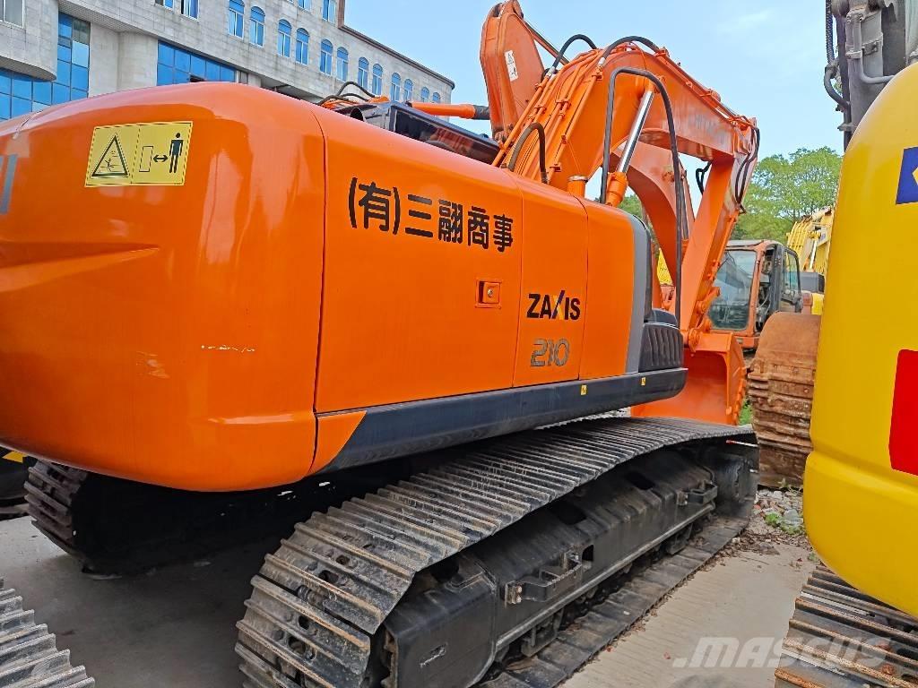 Hitachi ZX 210 Excavatoare pe șenile
