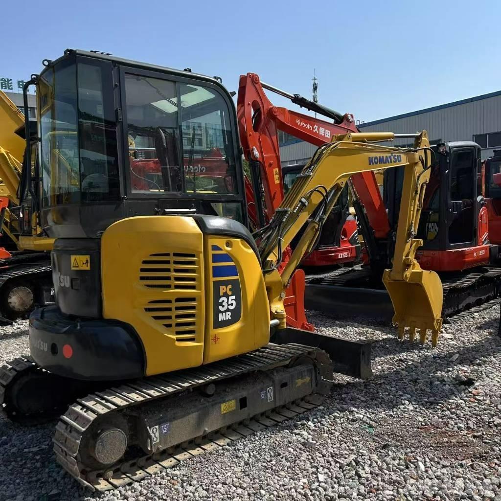 Komatsu 35 Excavatoare pe șenile
