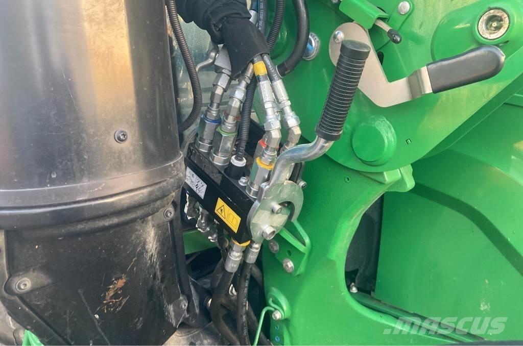 John Deere 6120M Tractoare