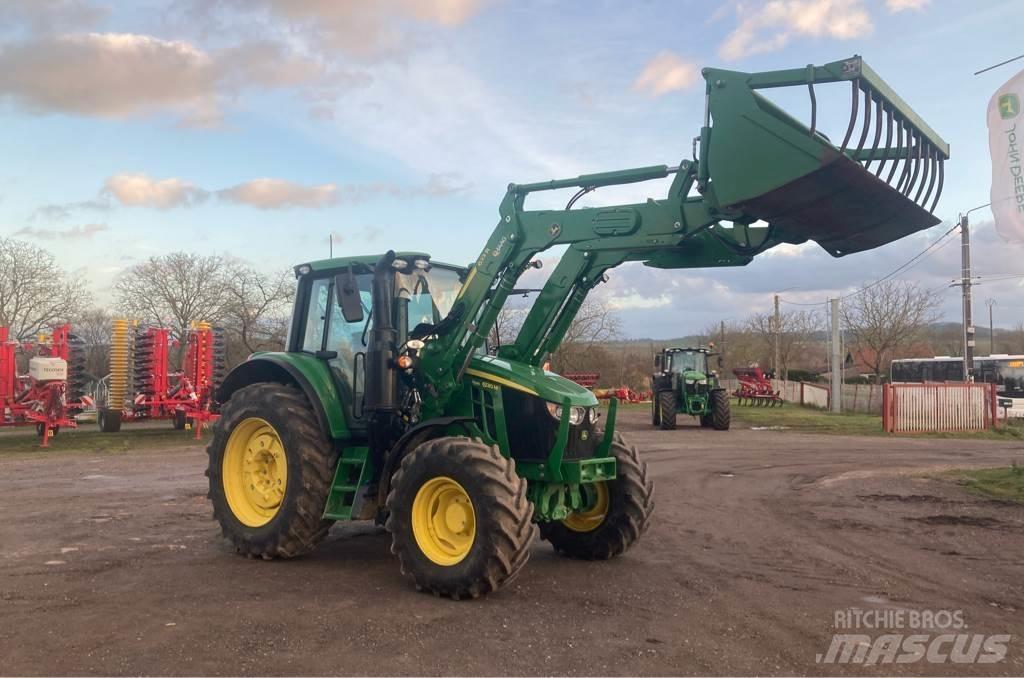 John Deere 6120M Tractoare