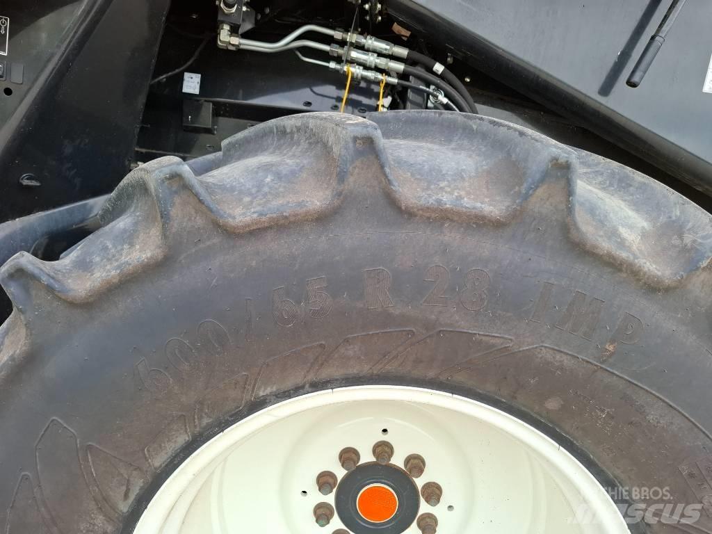 New Holland CX8.70 Combine de secerat