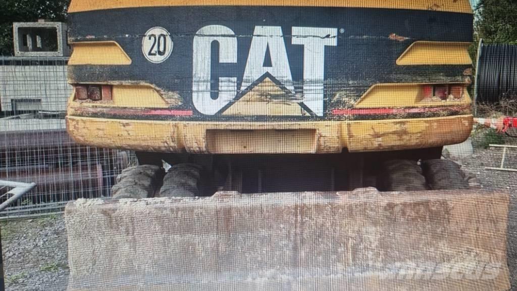 CAT M 315 Excavatoare cu roti