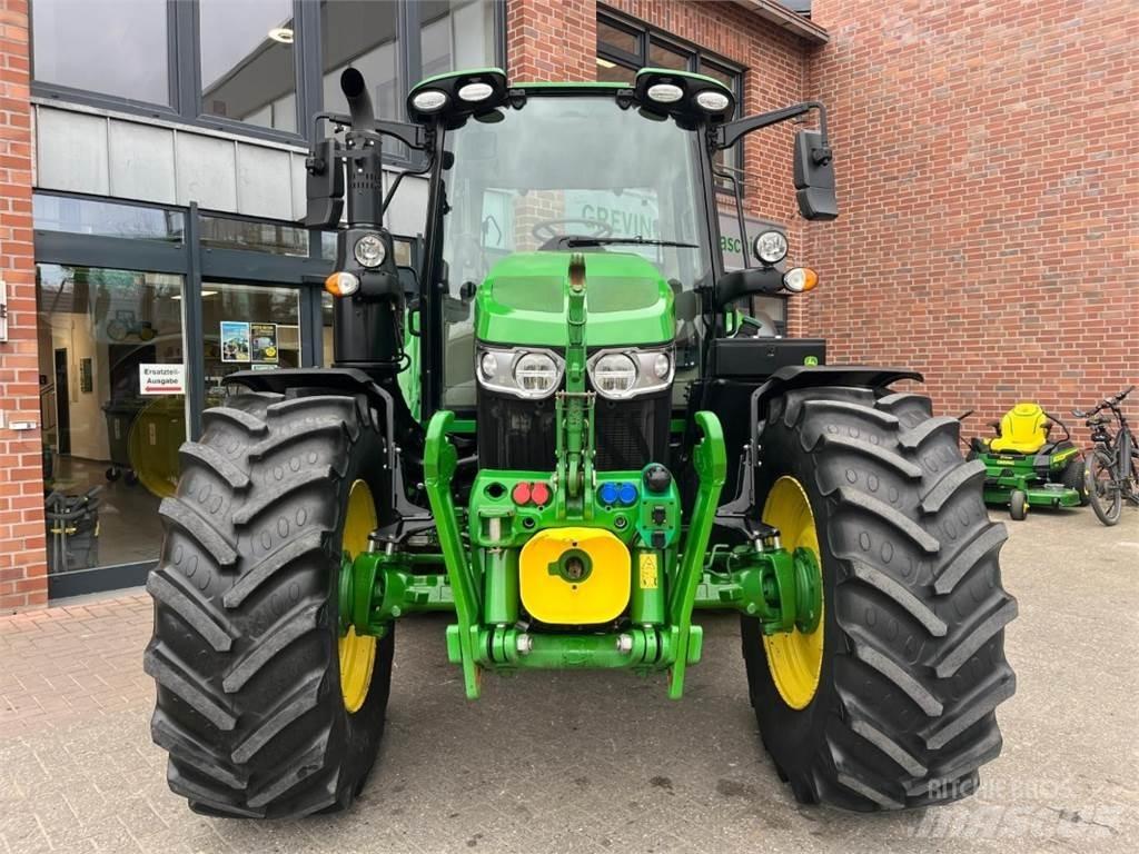 John Deere 6120M Tractoare