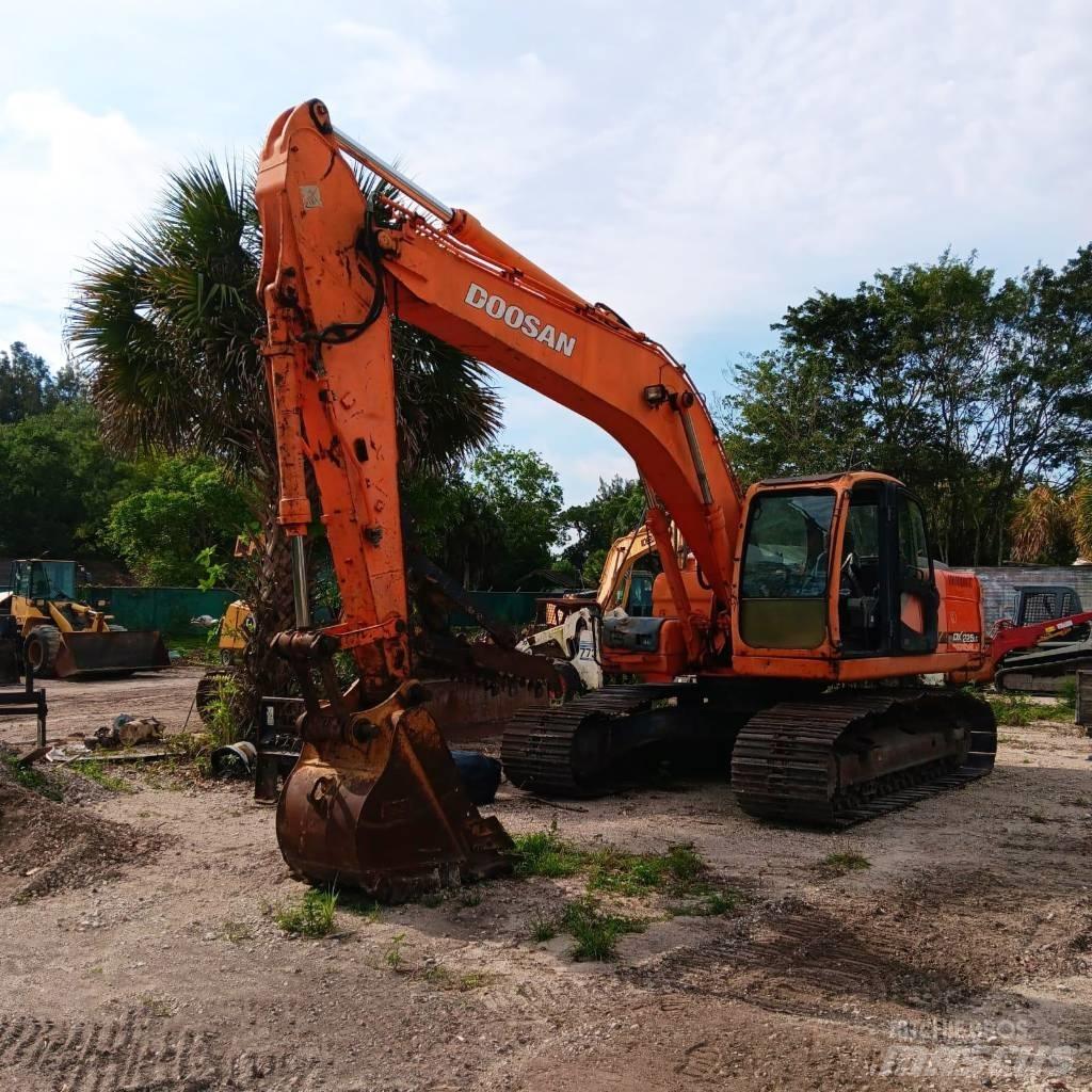 Doosan DX 225 LC Excavatoare pe șenile
