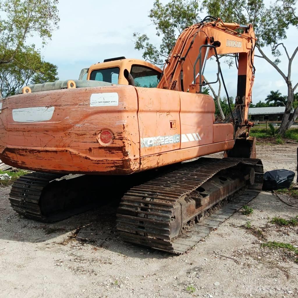 Doosan DX 225 LC Excavatoare pe șenile
