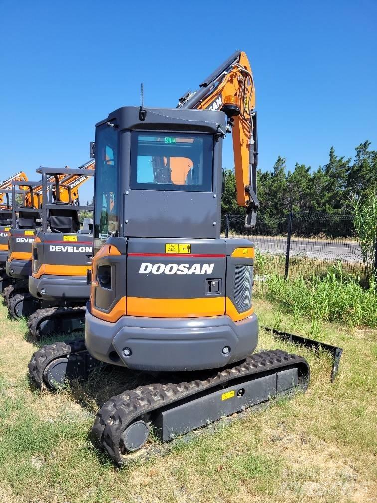 Doosan DX35Z-7 Mini excavatoare < 7t