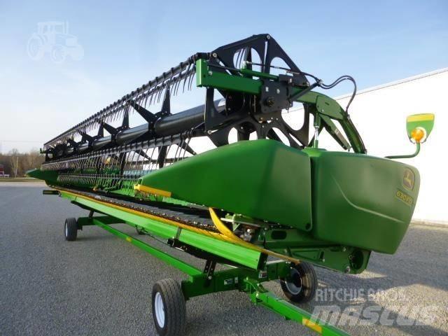 John Deere 630 F Combine capete pentru culegatoare