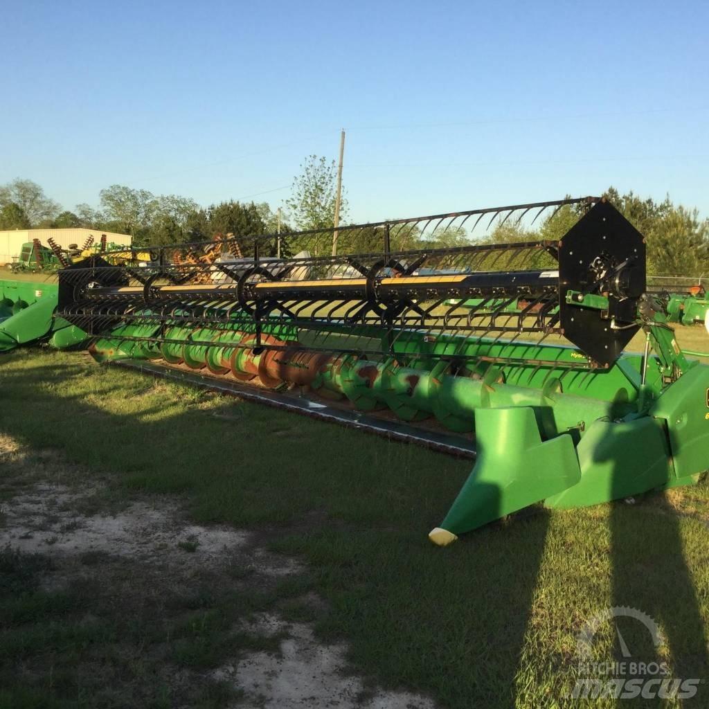 John Deere 630 F Combine capete pentru culegatoare