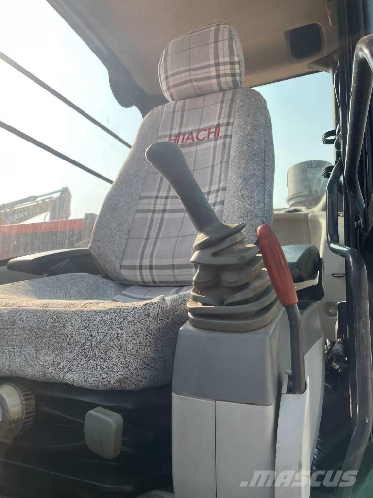 Hitachi ZX 130 Excavatoare pe șenile
