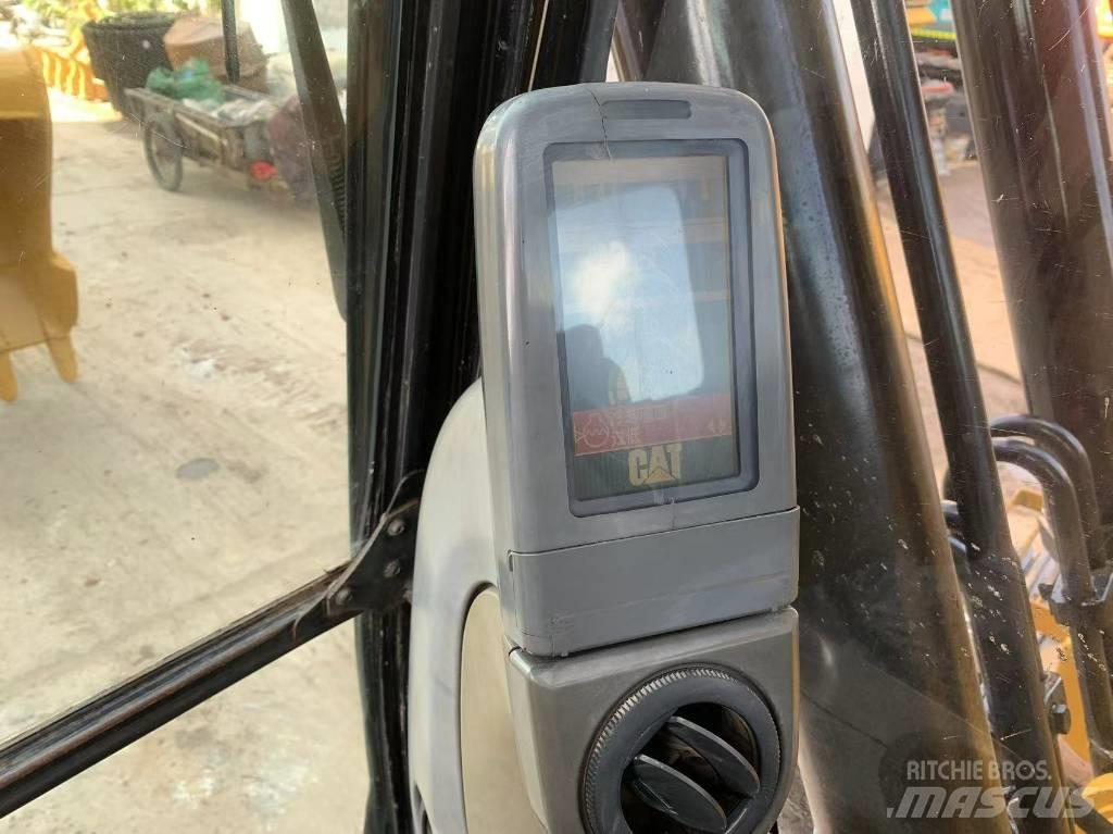 CAT 320D Excavatoare pe șenile
