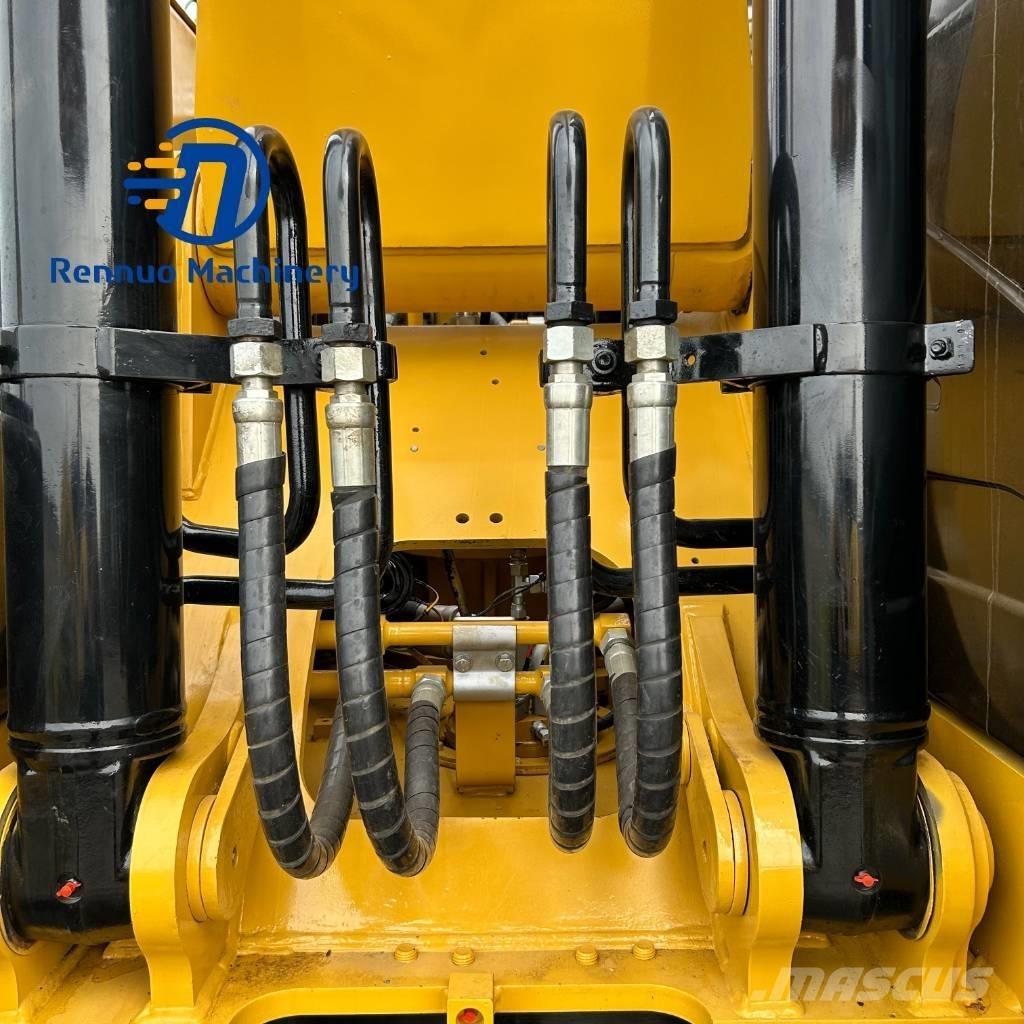 CAT 320D2 Excavatoare pe șenile
