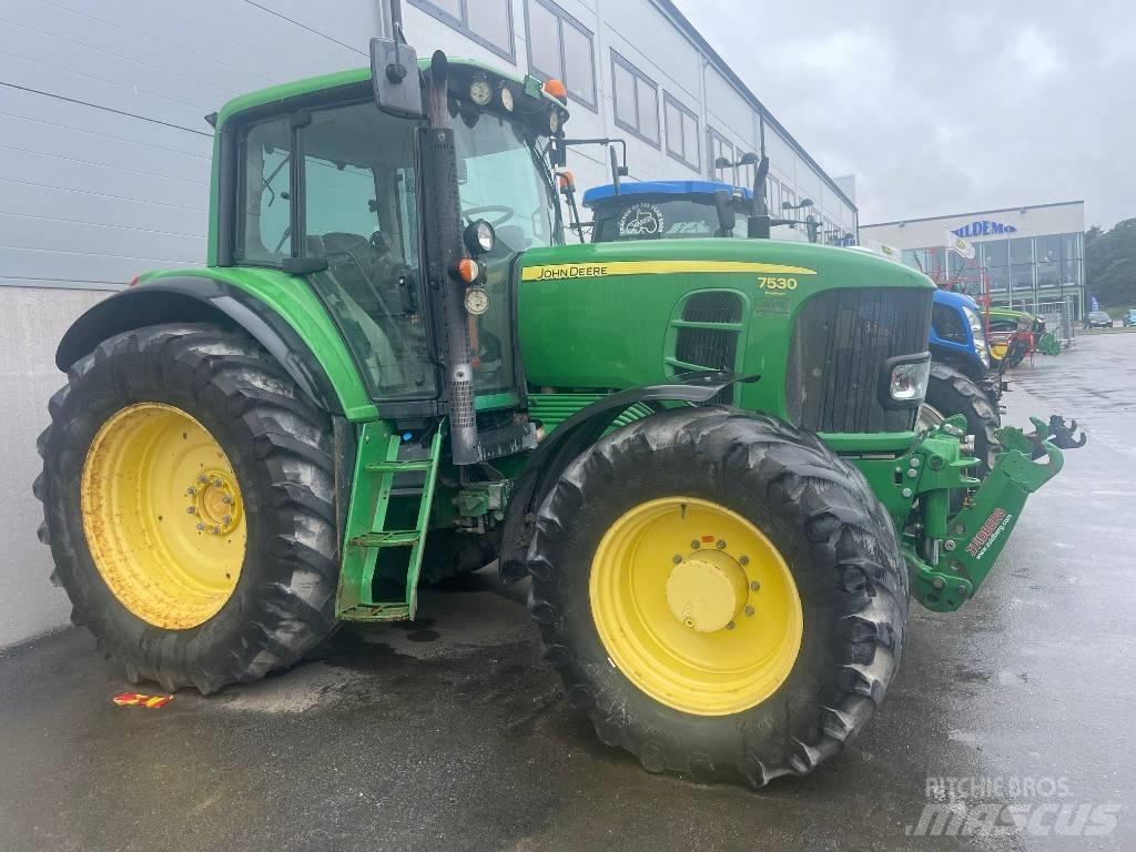 John Deere 7530 Tractoare