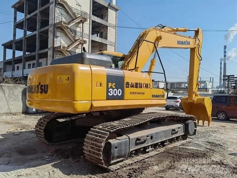 Komatsu PC 300 Excavatoare pe șenile
