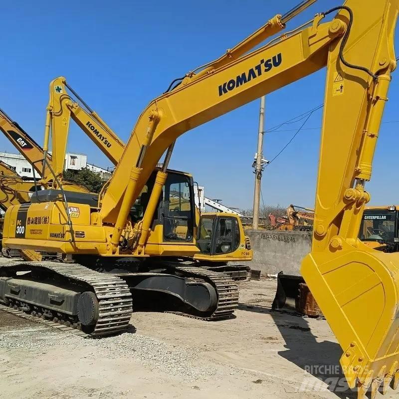 Komatsu PC 300 Excavatoare pe șenile
