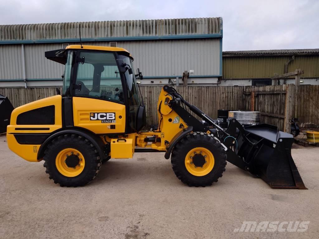 JCB 407 Incarcator pe pneuri