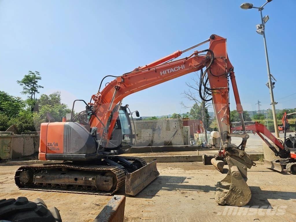 Hitachi ZX 135 US Excavatoare pe șenile
