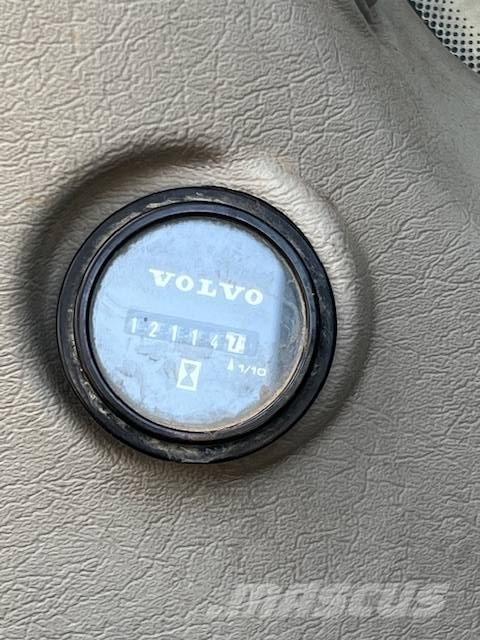 Volvo EC 220 DL Excavatoare pe șenile
