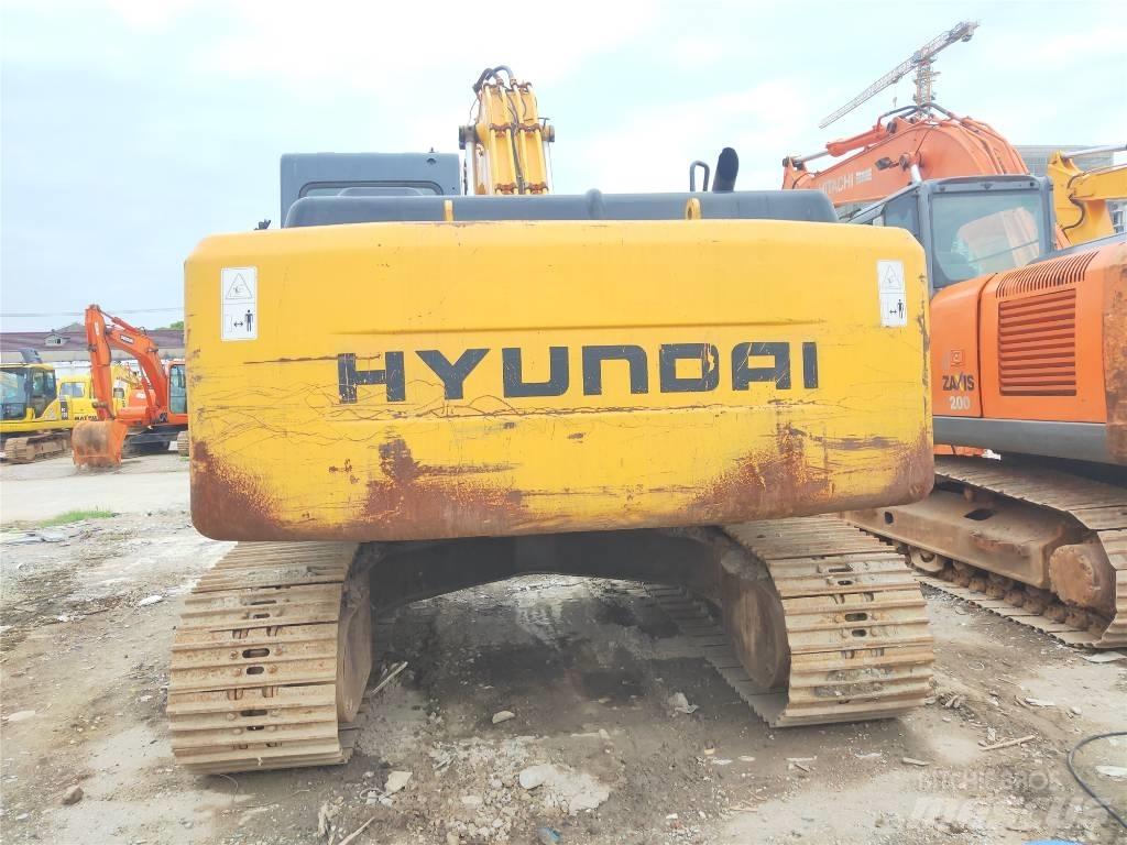 Hyundai R225LC-7 Excavatoare pe șenile
