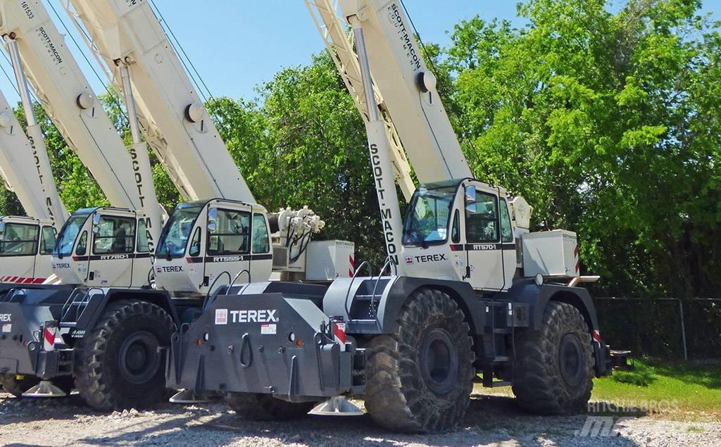 Terex RT670 Macara teren accidentat