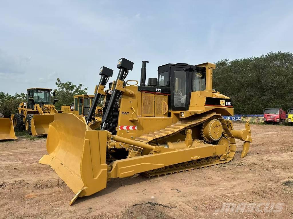 CAT D8R Buldozere pe senile