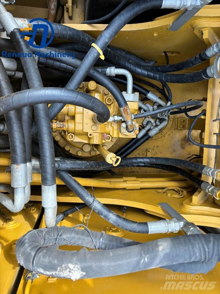 CAT 323 Excavatoare pe șenile
