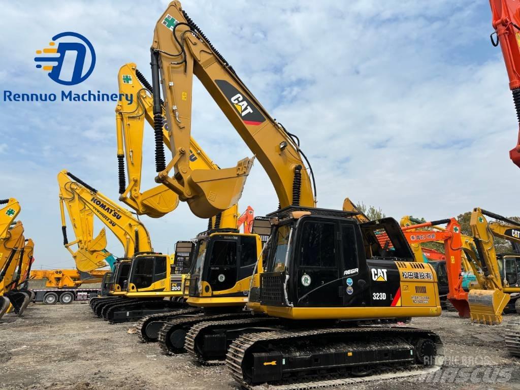 CAT 323 Excavatoare pe șenile
