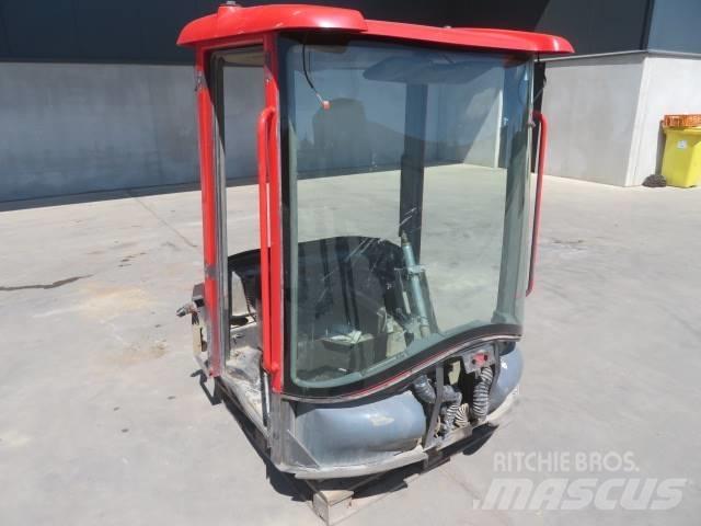 Volvo L30B / L35B Cabine si interior