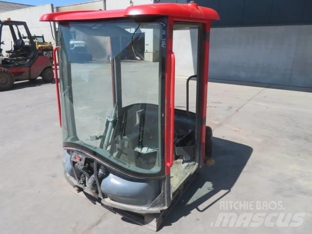 Volvo L30B / L35B Cabine si interior